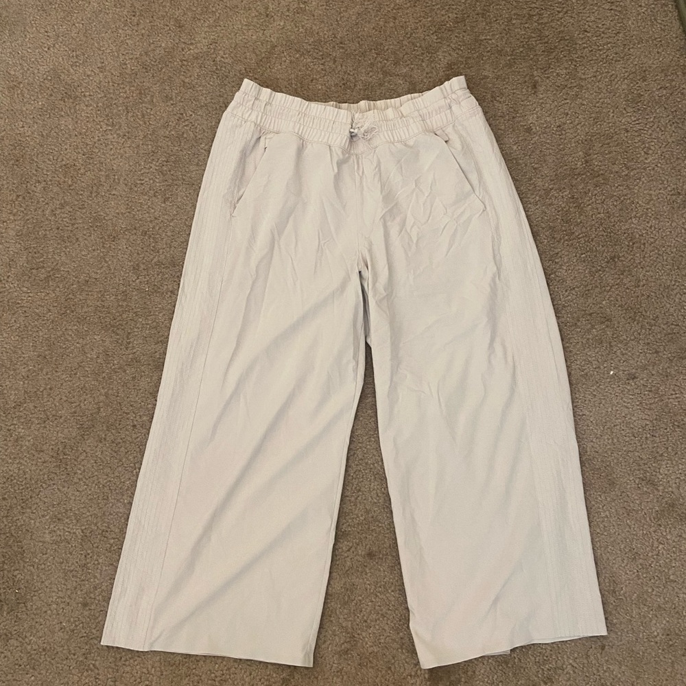 Athleta Wide Leg Crop Pant in Cream